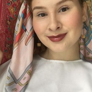 Meet your Posher, Olivia